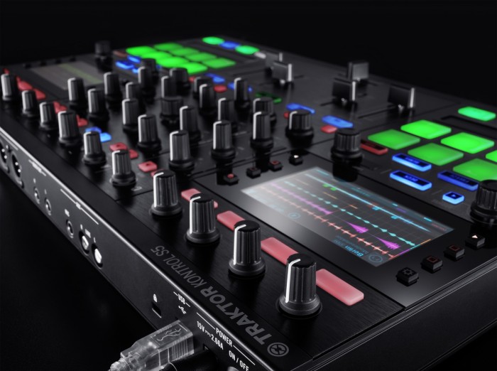 NI-Traktor-Kontrol-S5-700x522