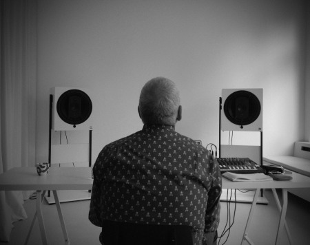 daniel_miller_listening_posted_by_alvanoto